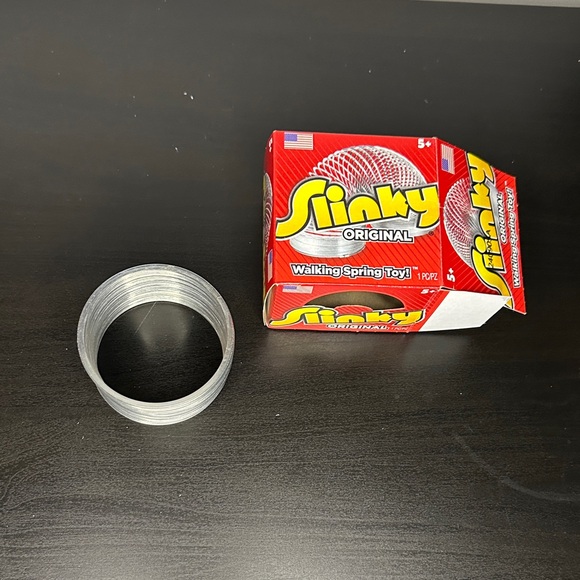 Slinky Original Walking Spring Toy - Picture 5 of 7